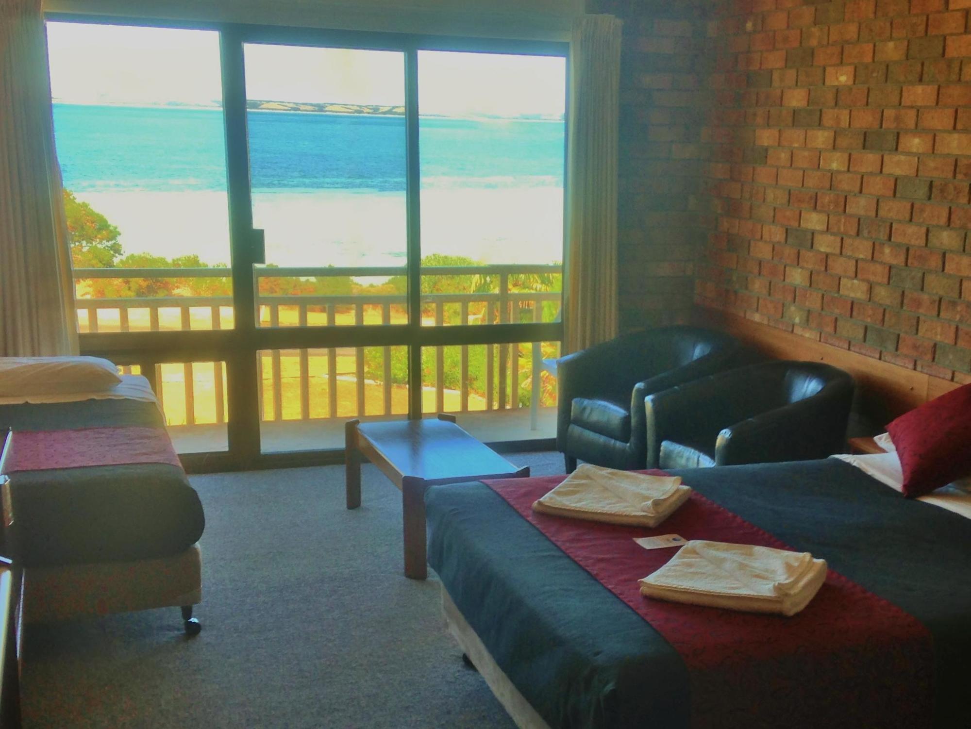 Kangaroo Island Seaside Inn Кингскоут Екстериор снимка