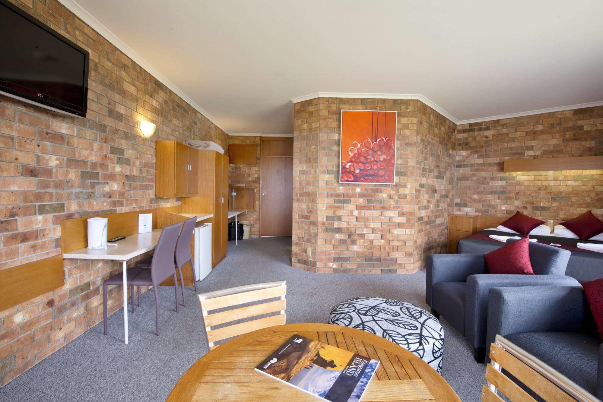 Kangaroo Island Seaside Inn Кингскоут Екстериор снимка